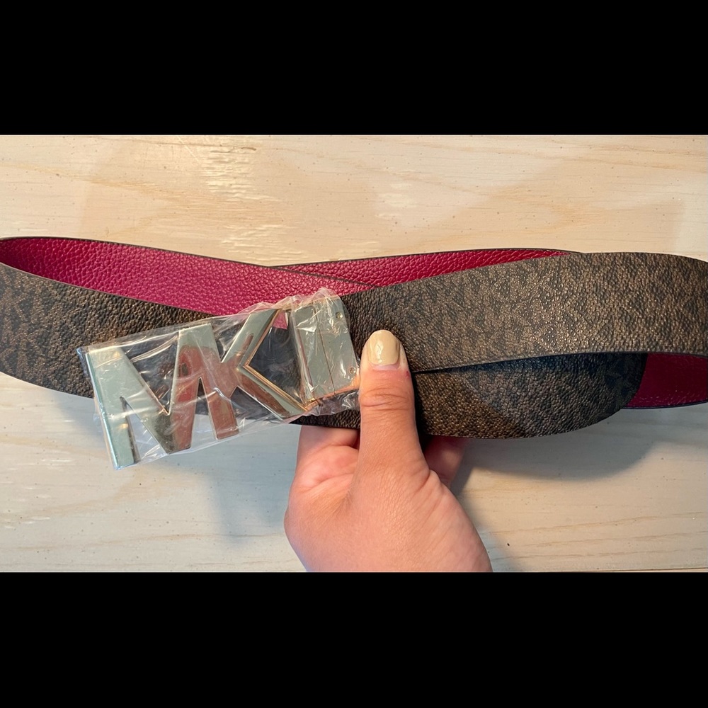 Michael Kors reversible belt